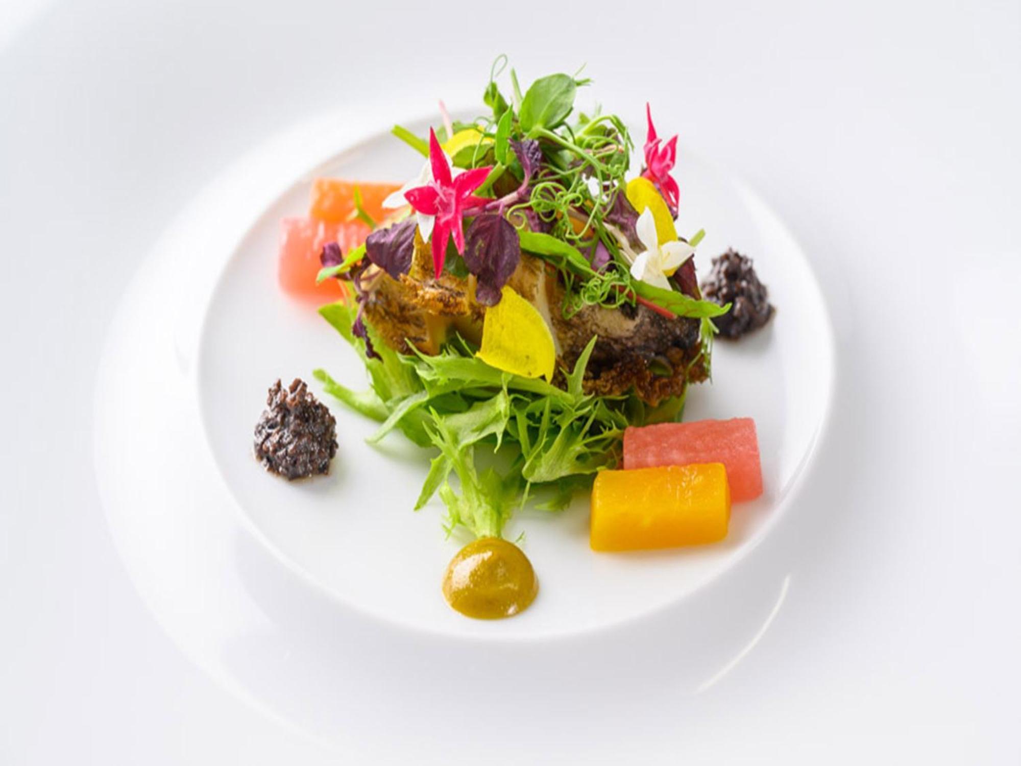 Shin Furano Prince Hotel Bagian luar foto A salad prepared by a culinary student
